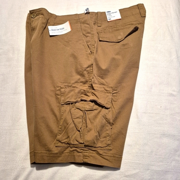 Old Navy men's size 40 Lived-In Straight Cargo shorts, khaki, built in flex NWT - Picture 6 of 6